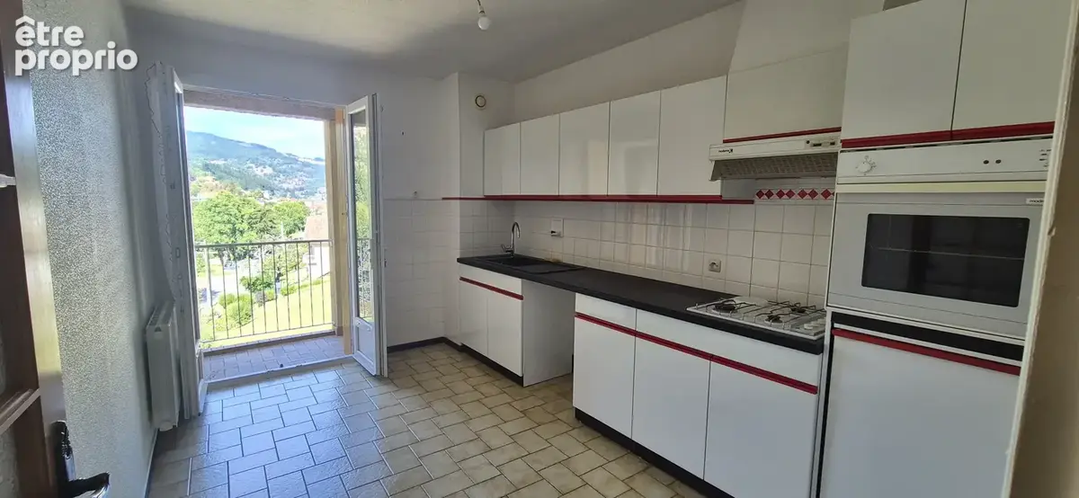 Grand appartement T5 lumineux de 90 m2 avec balcon, garage et cave - Résidence calme au bord de la Dorne - photo 3