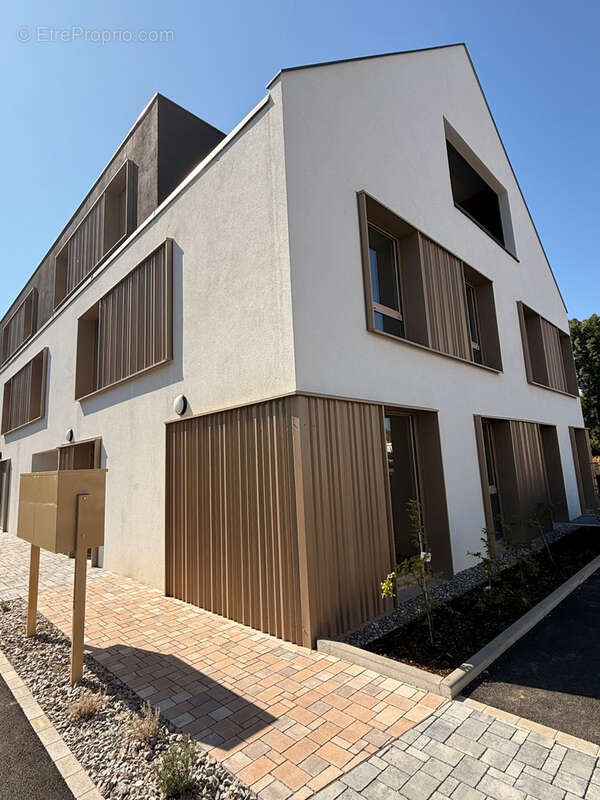 SAUSHEIM dans jolie résidence - photo 2