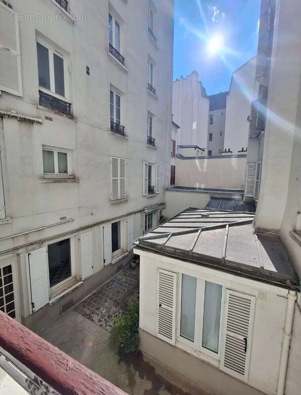 Appartement à PARIS-14E