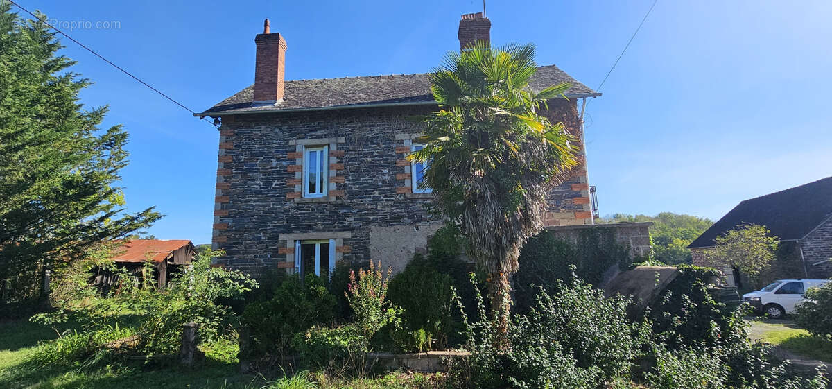 Maison à VARETZ