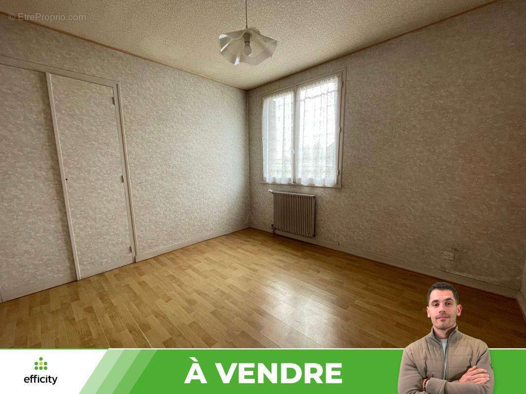 Maison à MAGNE