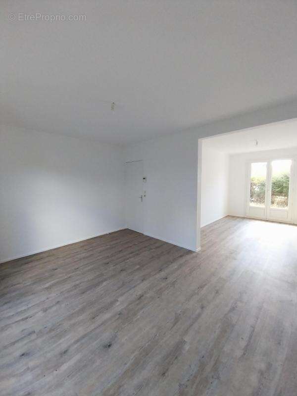 La meilleraye de bretagne - jolie maison t3 bis avec garage et jardin - photo 5