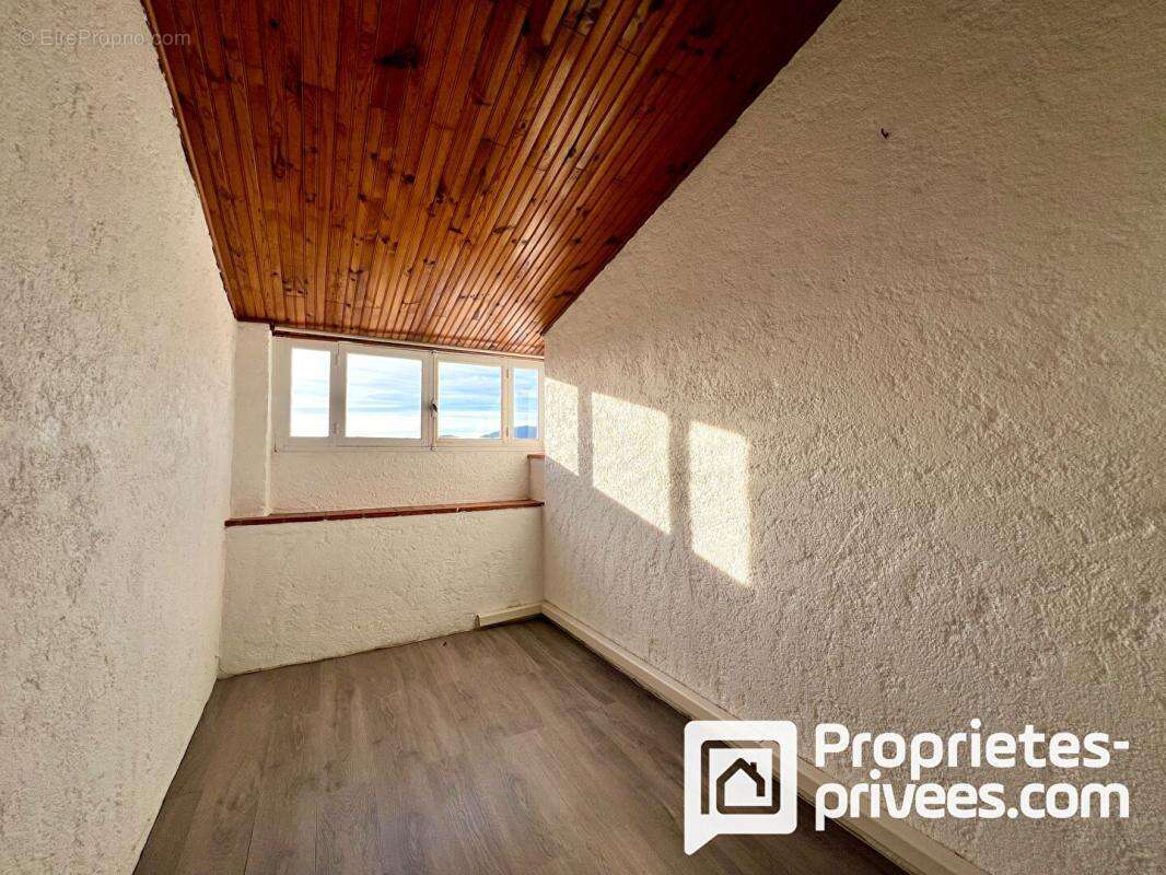 Appartement à MONTAUROUX