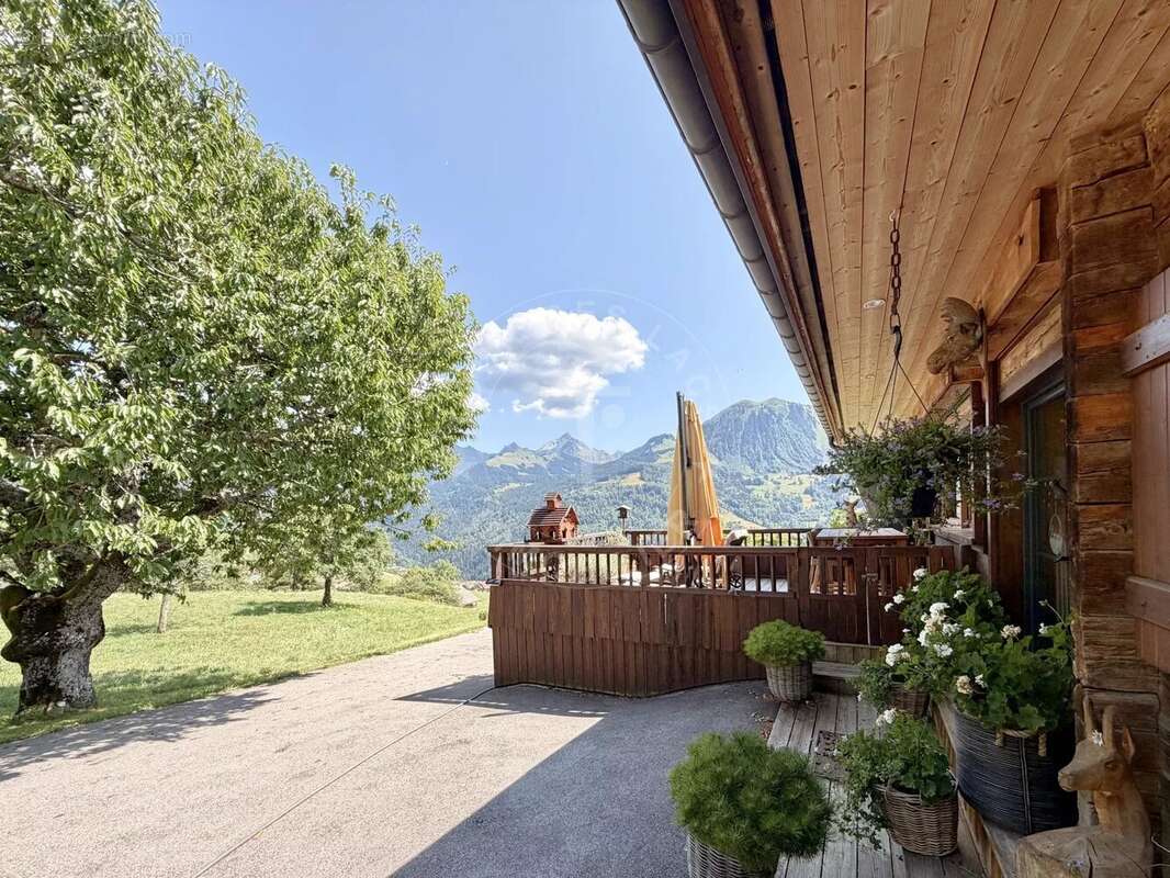 Ferme manigodine d’exception de 1800 – 380 m² habitables – terrain de 3 000 m² – vue panoramique - photo 10