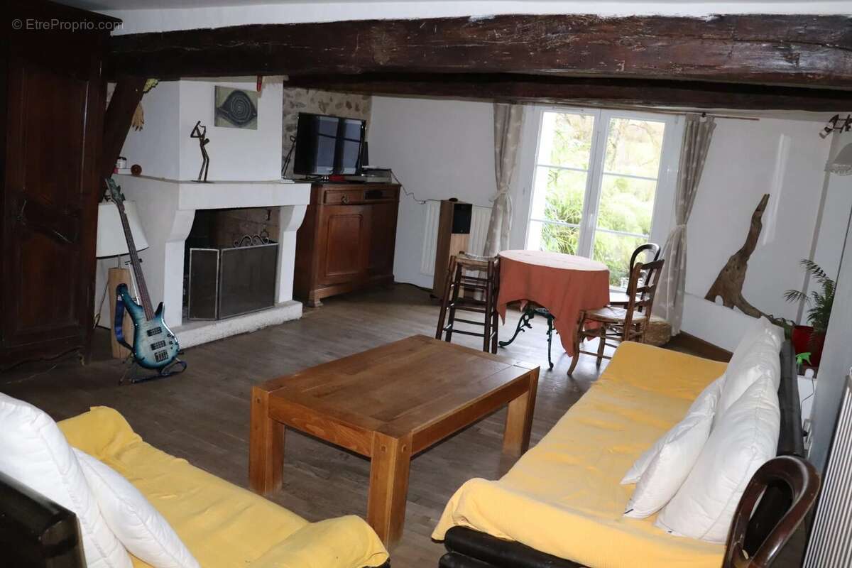 Maison à VILLENEUVE-SUR-BELLOT