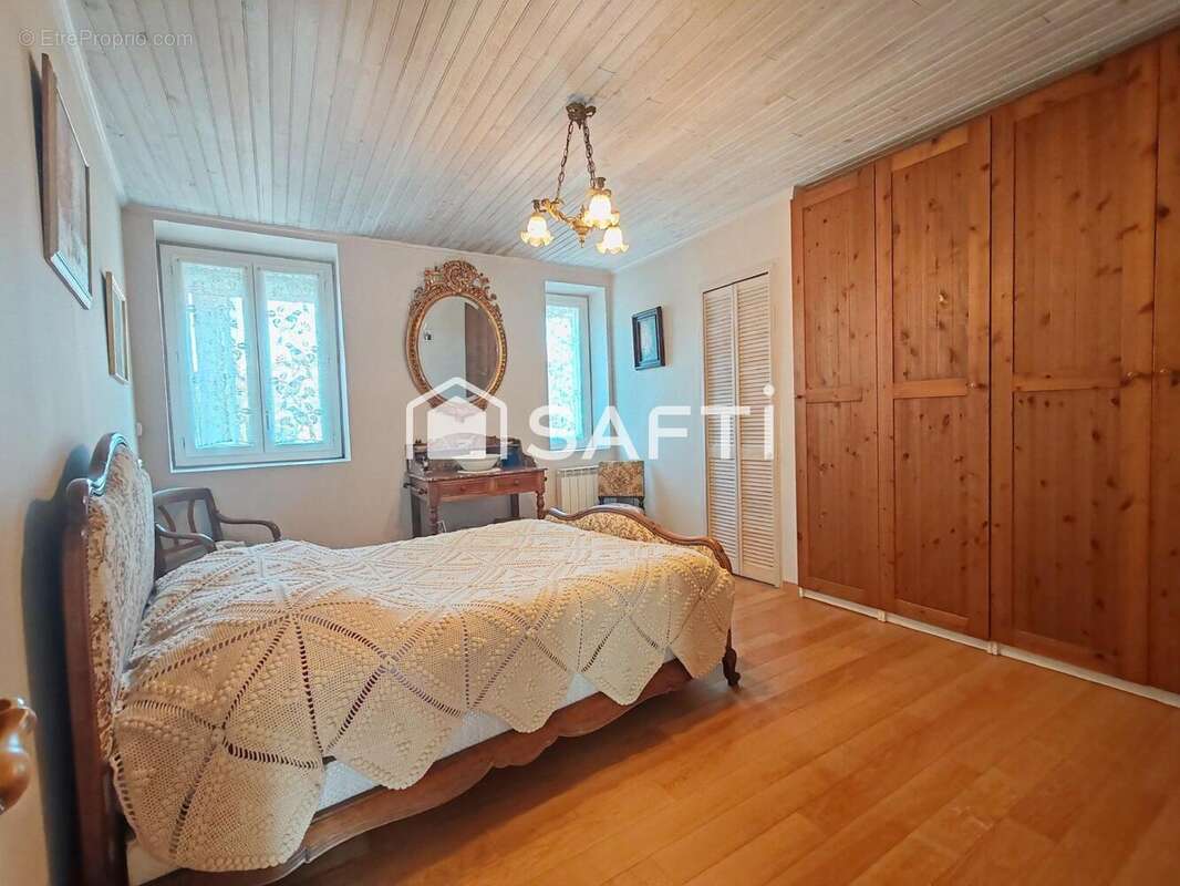 Maison 106 m² à Breuil-Bois-Robert  - photo 7