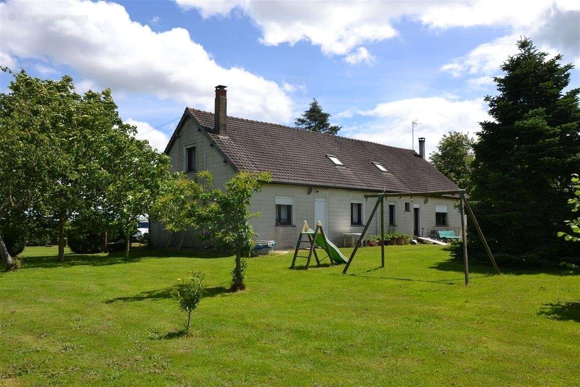 Maison 169 m² à Saint-Evroult-Notre-Dame-Du-Bois  - photo 13