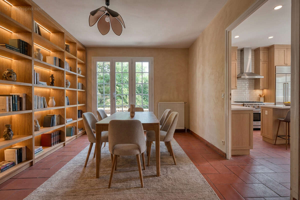 Maison familiale 10 pieces - 6 chambres - sous sol total - terrain de 1800m2 - photo 12