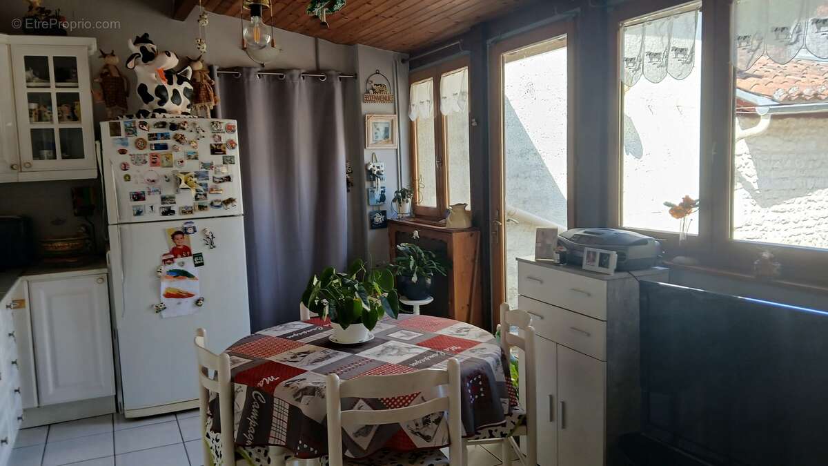 Maison 185 m² à Courgeac  - photo 25