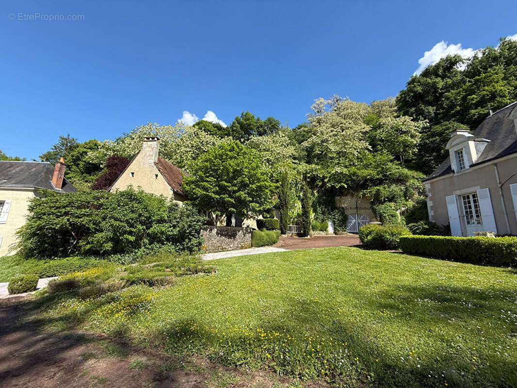 Maison à LA CHARTRE-SUR-LE-LOIR