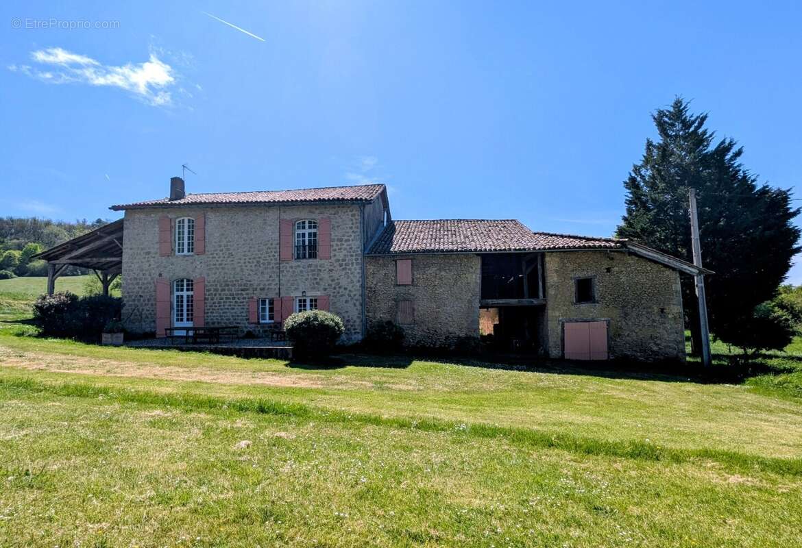 Maison 255 m² à Mirande  - photo 3