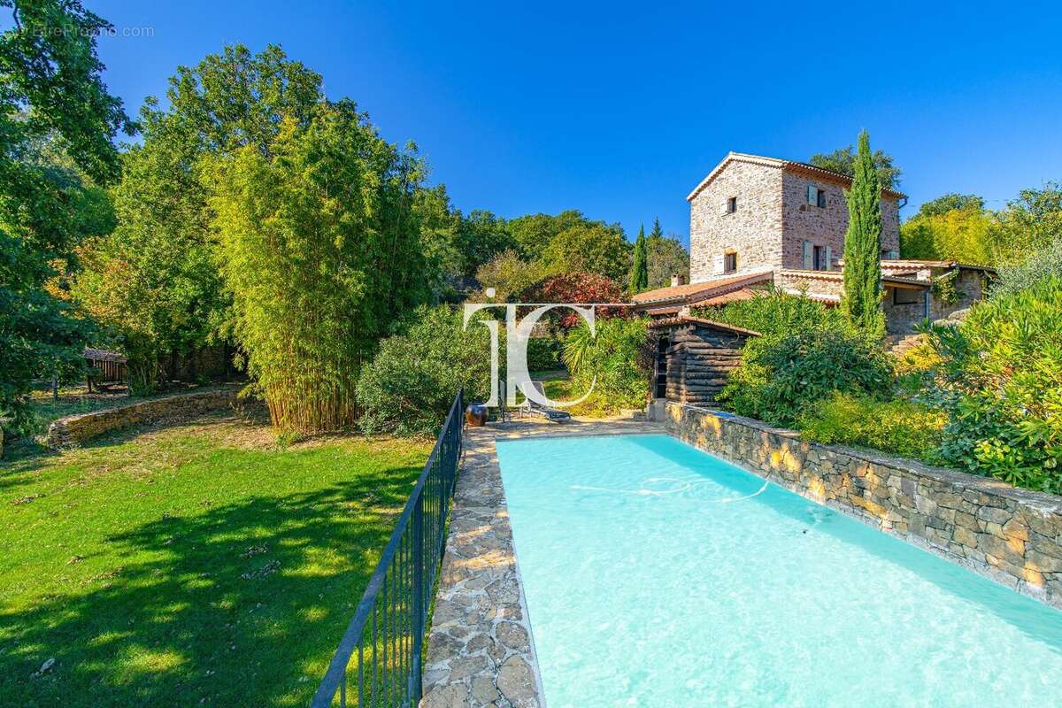 Maison à SAINT-AMBROIX