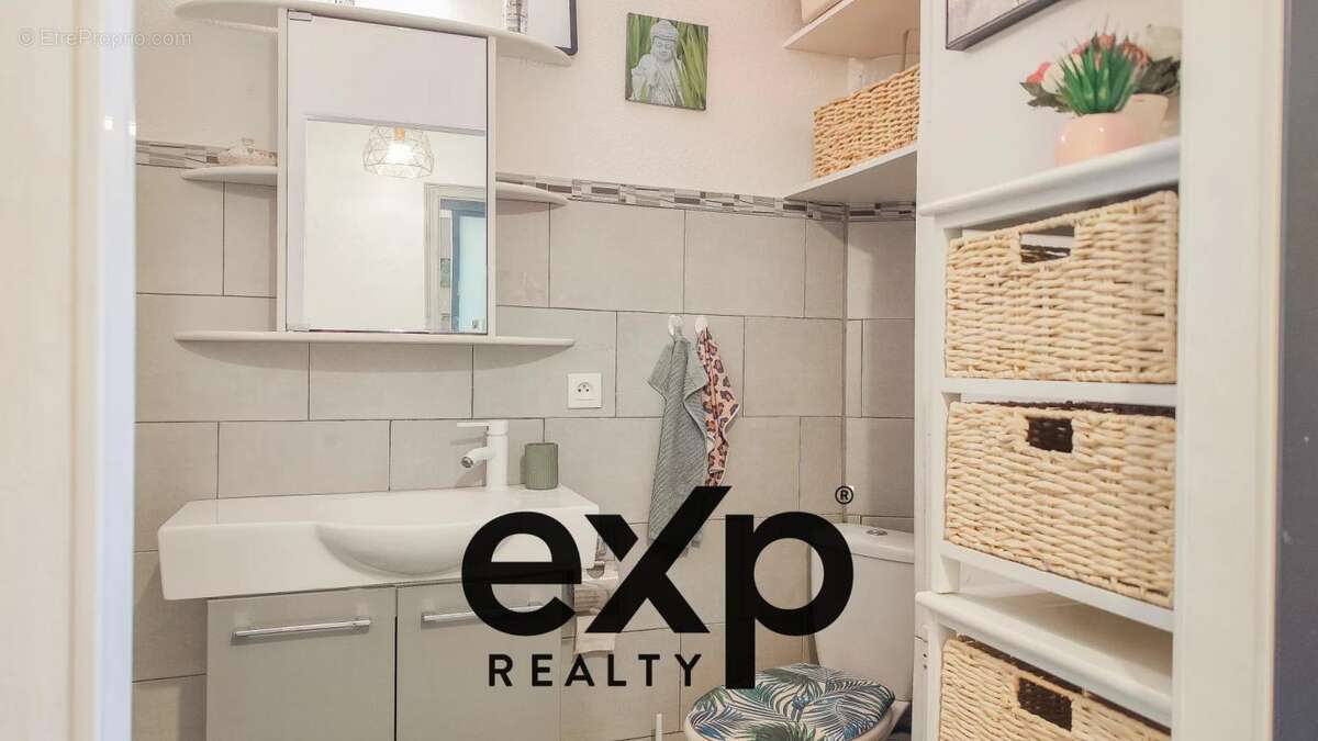 Appartement à VINS-SUR-CARAMY