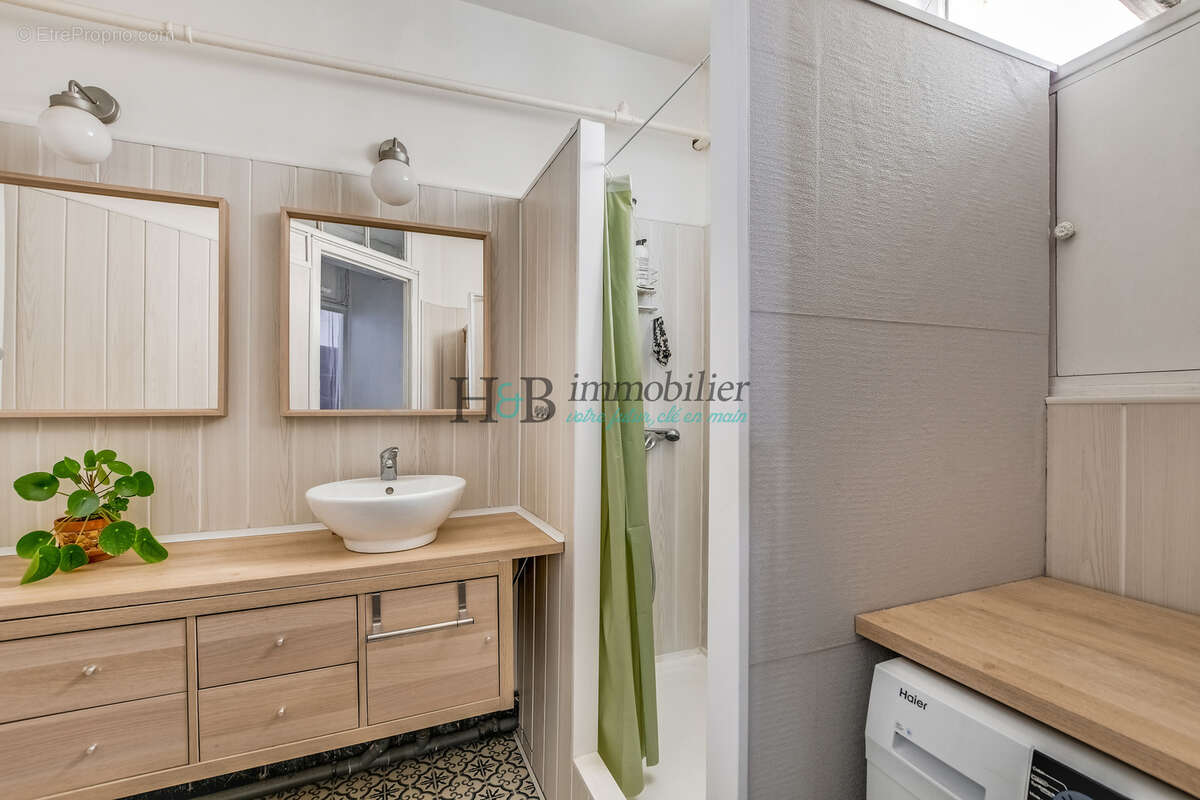 Appartement à PARIS-10E
