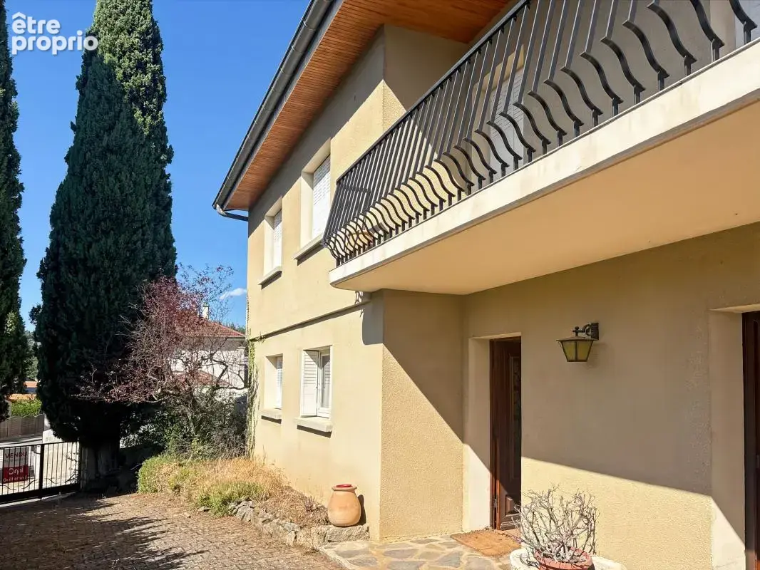 SAINT-PÉRAY – Grande maison familiale de 168 m² avec terrain d’environ 1 000 m² - photo 2