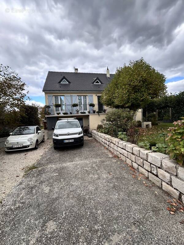 Photo 1 - Maison à TOUSSUS-LE-NOBLE