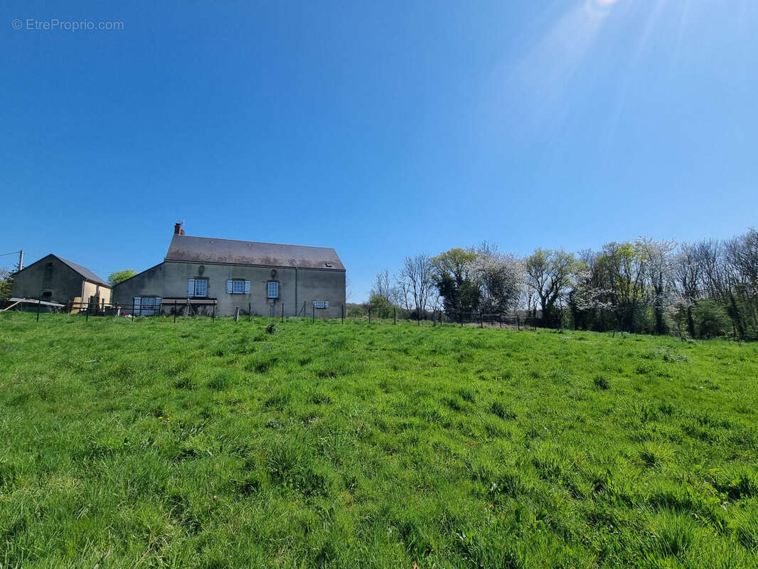 Maison à CHASSIGNOLLES