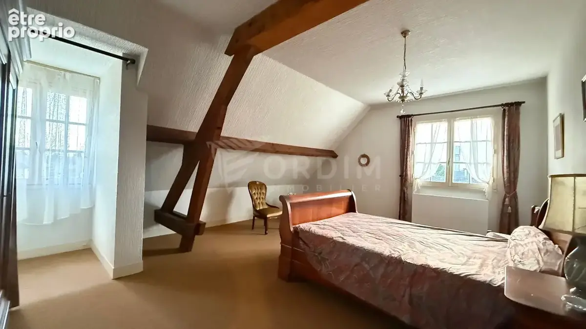 Pavillon sur sous-sol  total  202 m² habitables terrain 2542 m². - photo 14