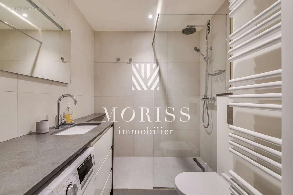 Appartement à PARIS-17E