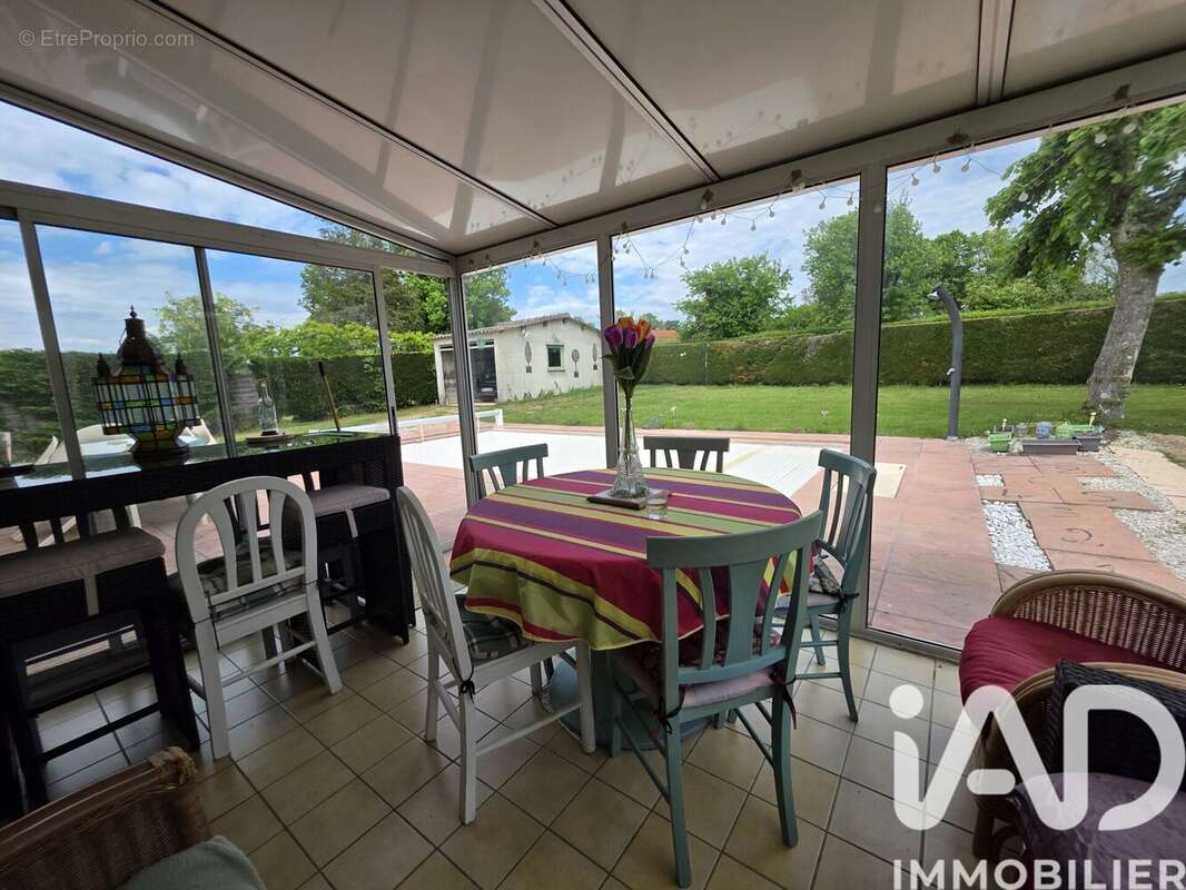Maison 81 m² à Lavergne  - photo 8