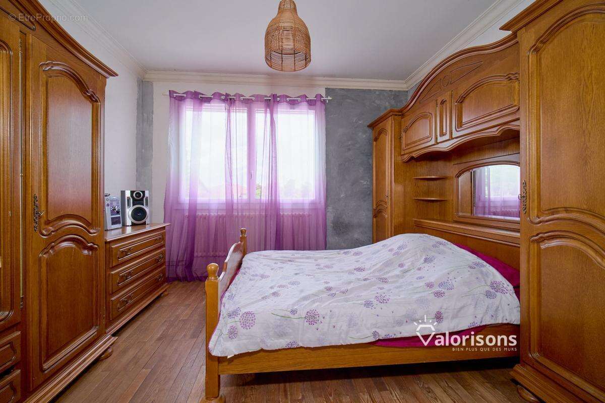 Appartement à MEYZIEU