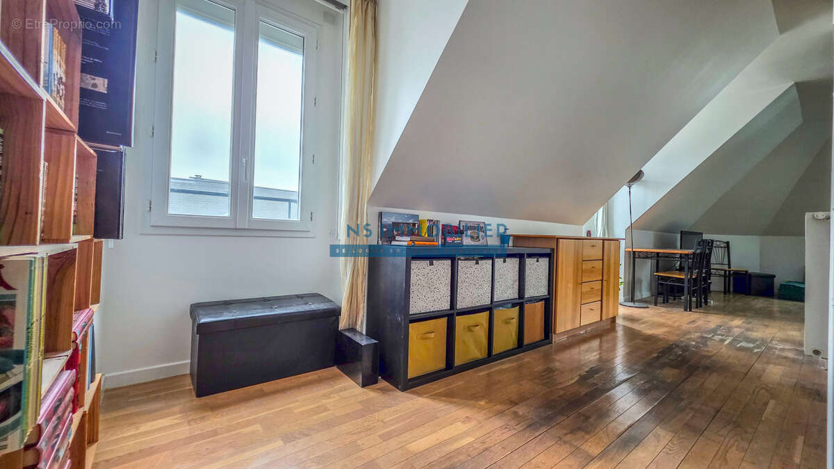 Appartement à HOUILLES