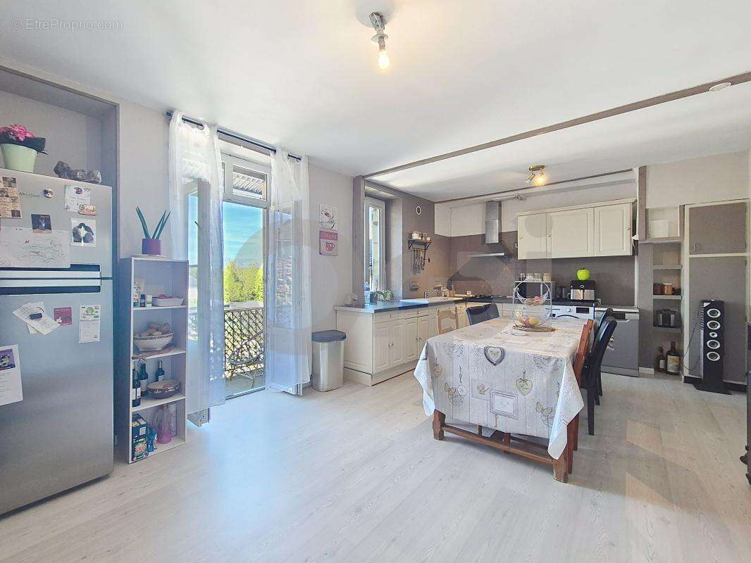 Appartement à TERRASSON-LAVILLEDIEU