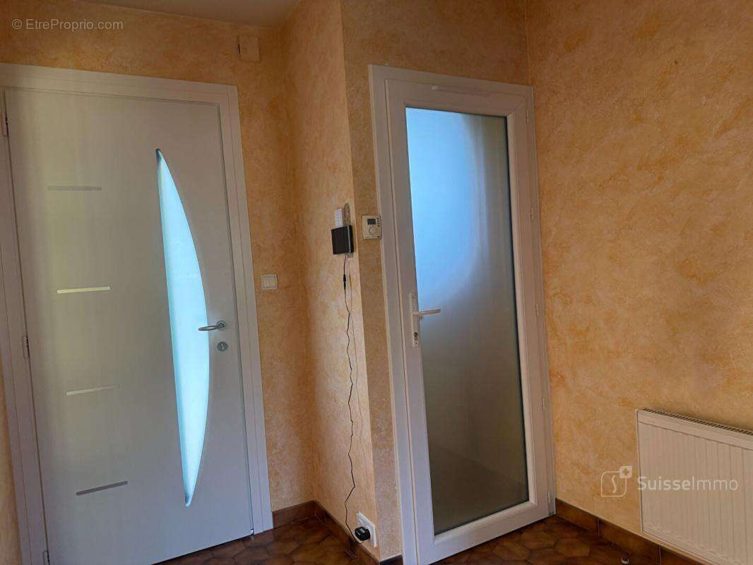 Maison individuelle Arbent 6 pièce(s) 152m2 dont 2 appartements sur terrain de 1042 m² - photo 4
