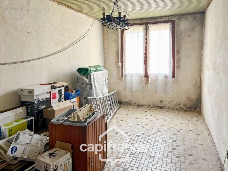 Maison à SAINT-ROMAIN-LE-NOBLE