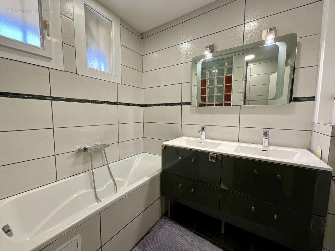 Appartement à MARSEILLE-14E