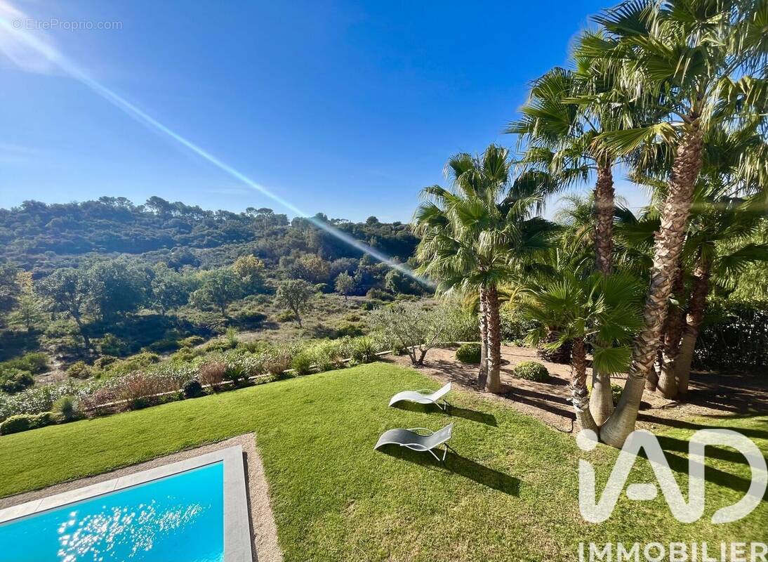 Photo 1 - Maison à FREJUS