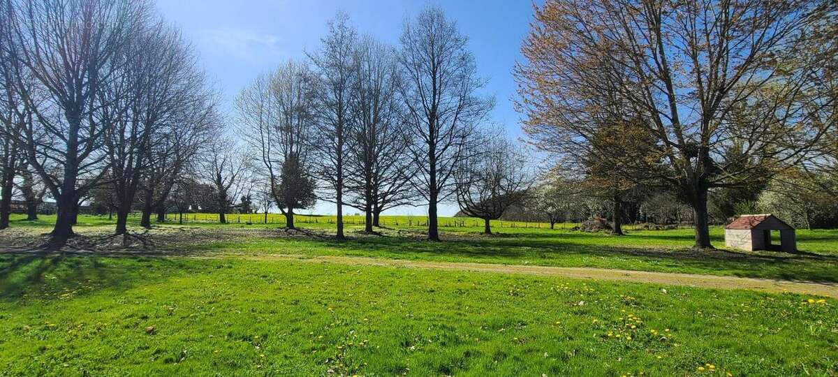 Maison à SAINT-YRIEIX-LA-PERCHE
