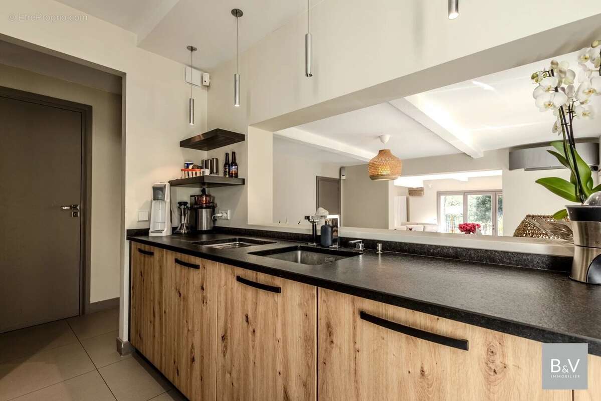 Maison à TOURRETTES-SUR-LOUP