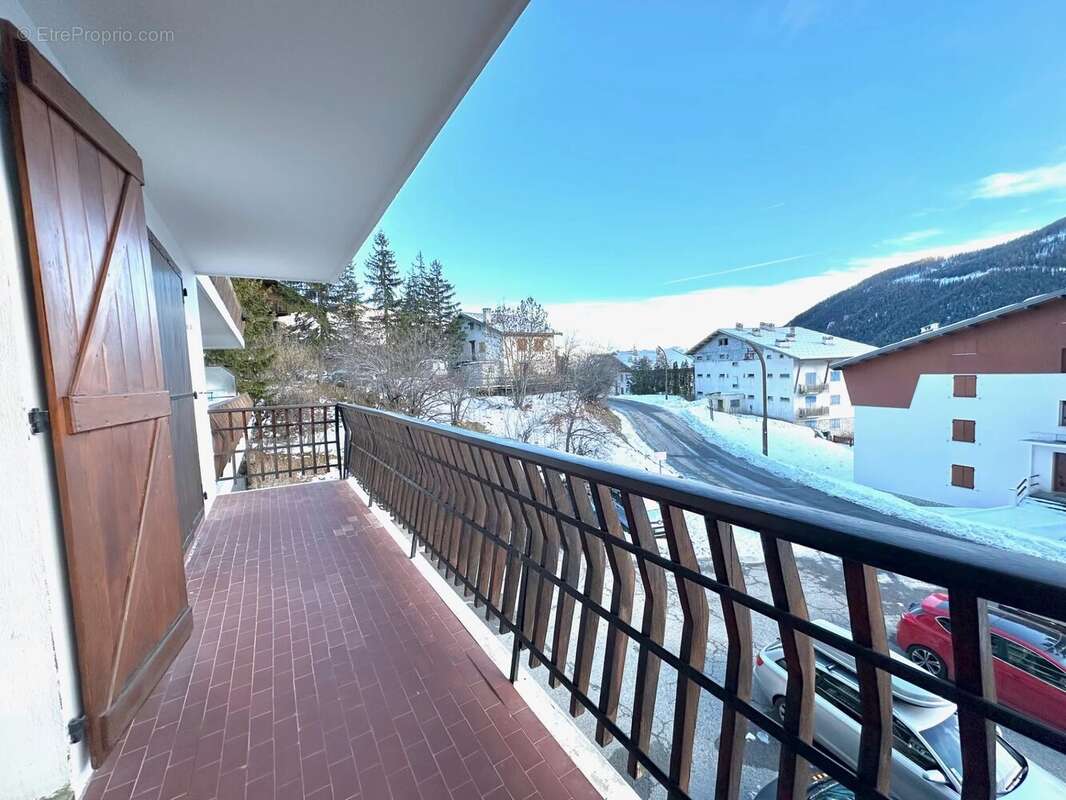 Appartement à SAINT-ETIENNE-DE-TINEE