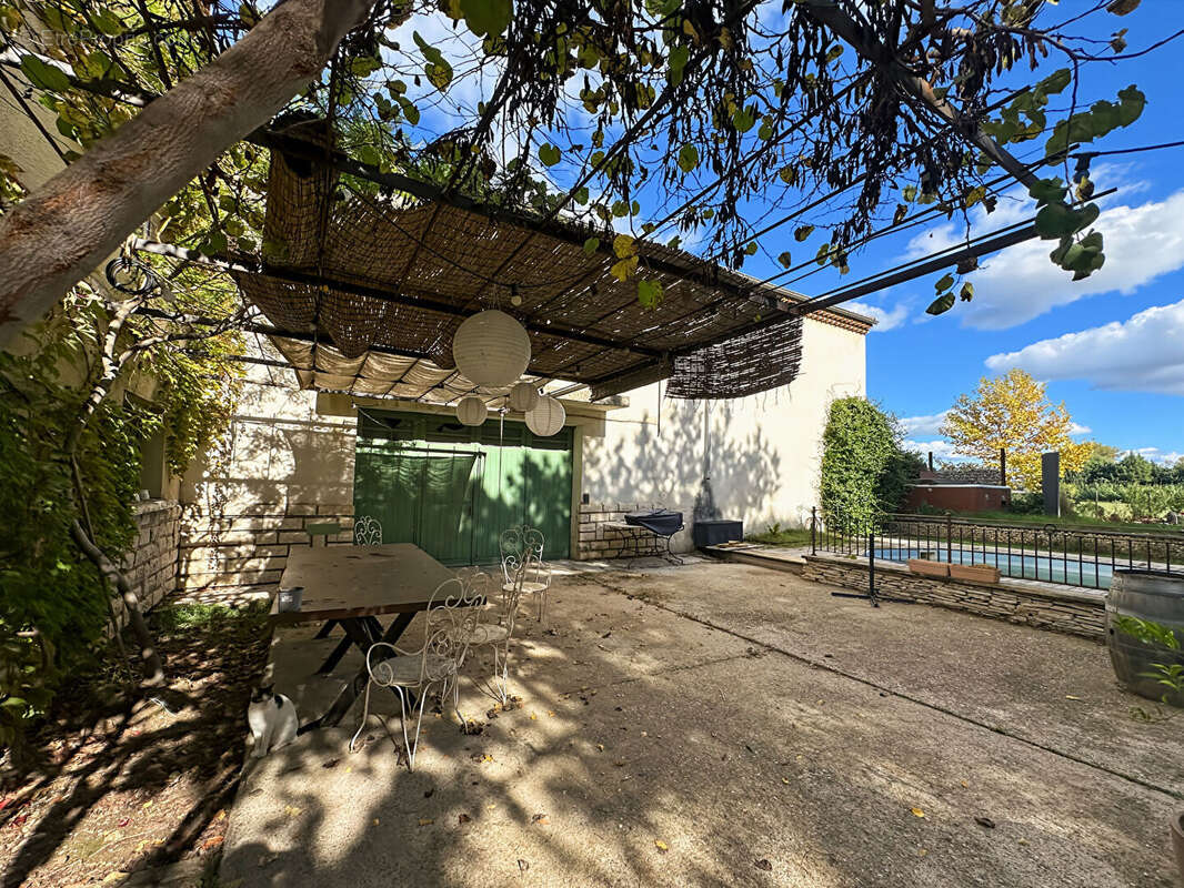 Maison à EYRAGUES