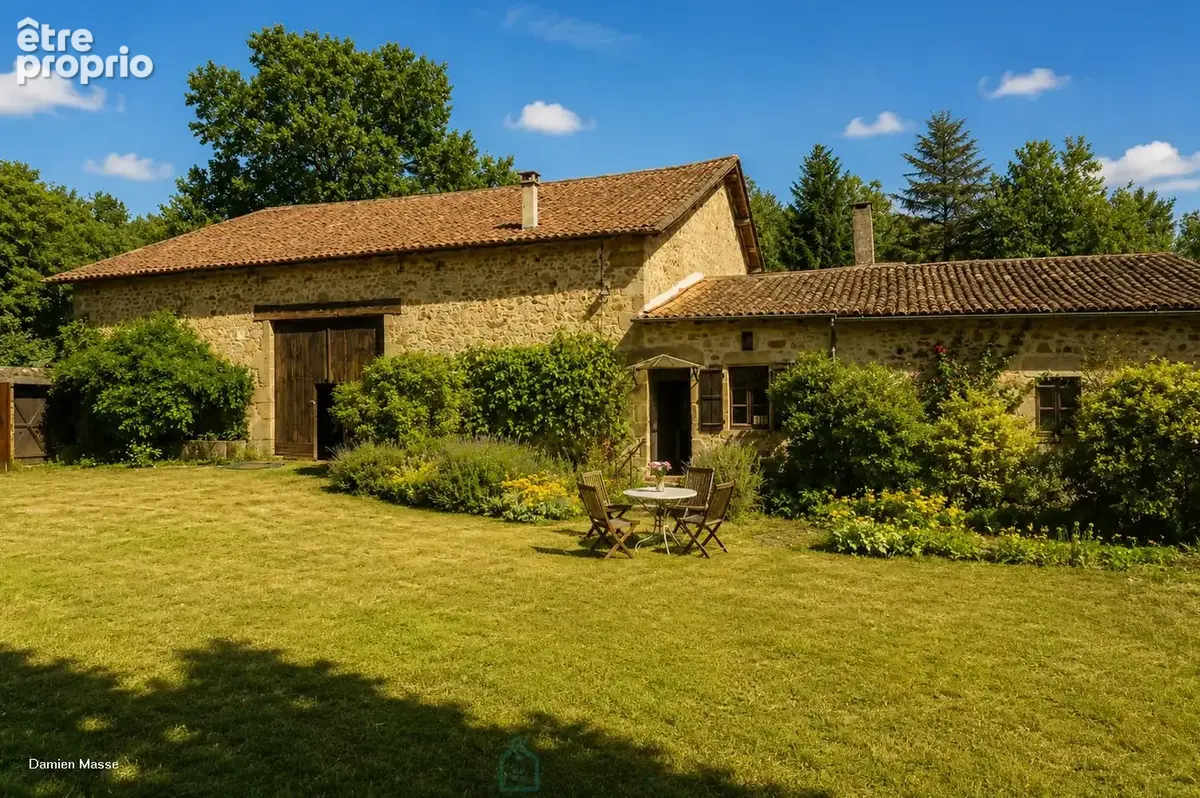 Ancienne maison forte du XIIIe siècle, au coeur du parc naturel régional du Périgord vert. - photo 8