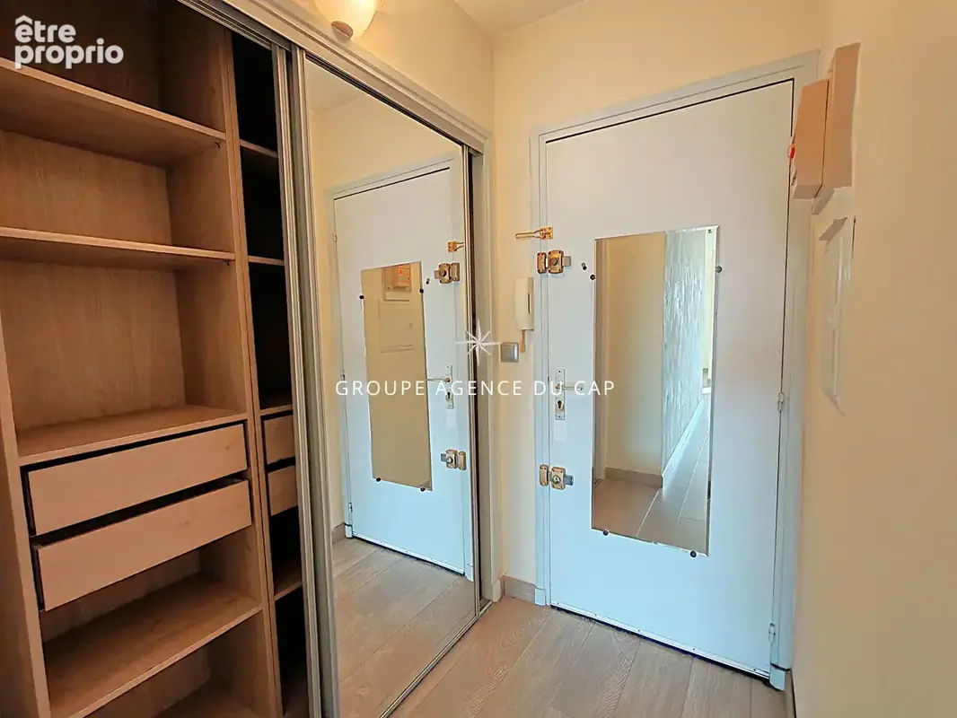 A vendre - appartement 2 pieces centre ville - 200m de la mer - garage en option - saint aygulf - photo 4