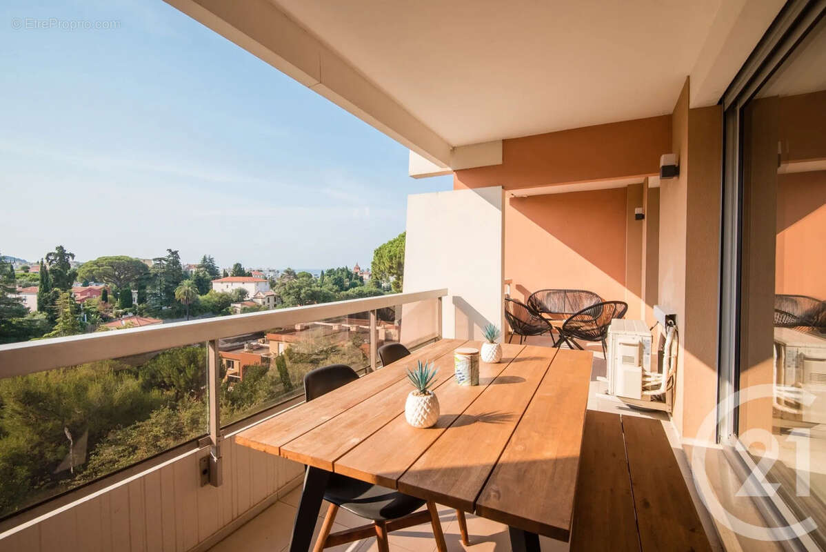 Appartement 81 m² à Nice  - photo 2