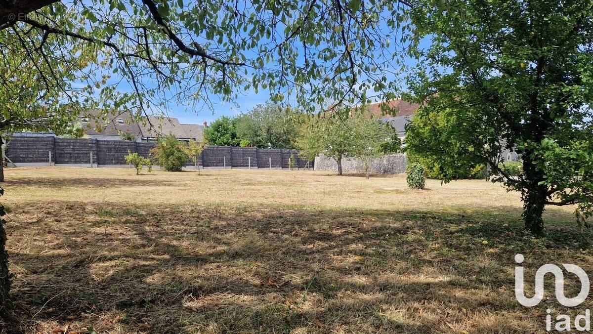 Photo 1 - Terrain à REIGNAC-SUR-INDRE