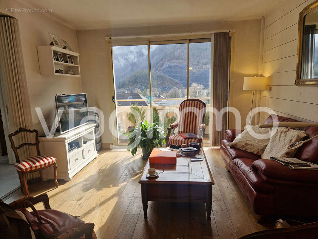 Appartement Cluses 4 pièce(s) 98.50 m2 - photo 2