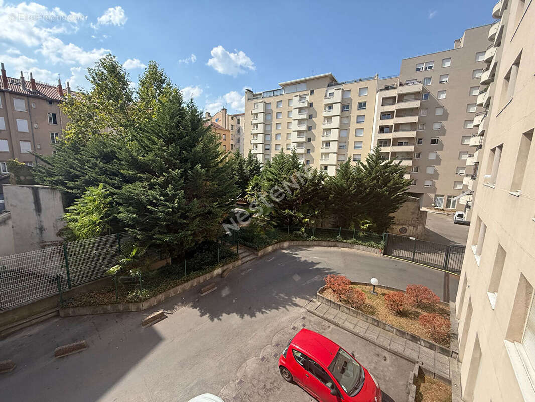 Appartement Villeurbanne 3 pièces 70.40 m2, balcon , cave, en intérieur de copropriété, lumineux, au calme - photo 7