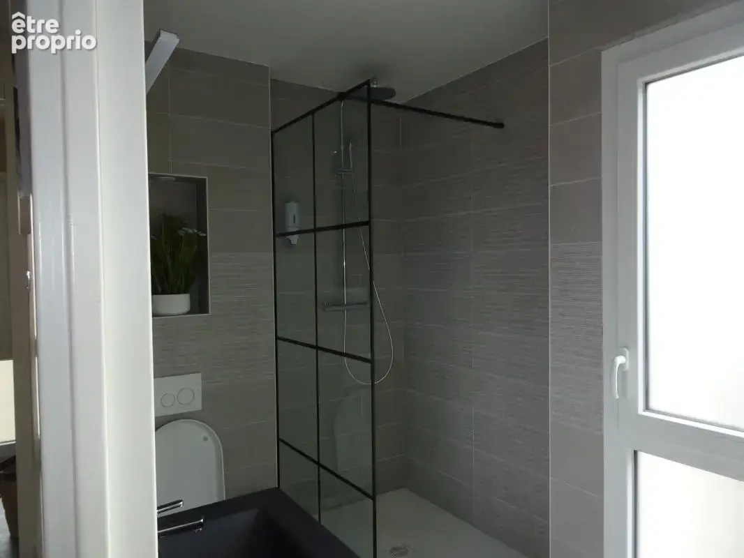 Limoges secteur ouest rose des vents tres belle appartement de 86 m² 3 chambres 3 salles d'eau 3 wc loggia1 - photo 8