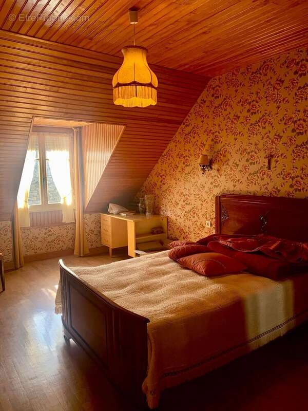 Maison à BOUX-SOUS-SALMAISE