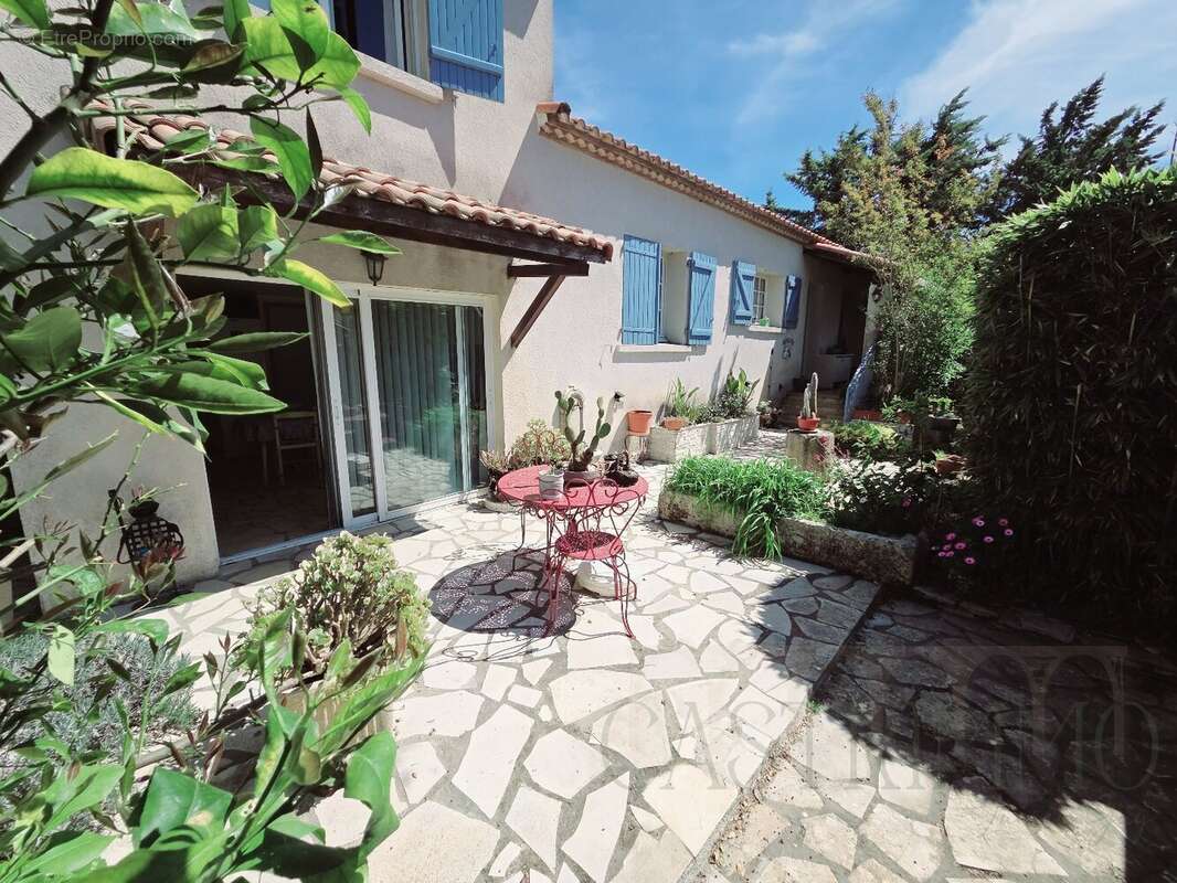 Maison à RESTINCLIERES