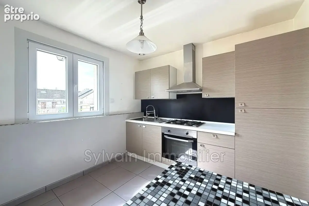 Maison 5 pièces 119 m² à vendre à Marseille-En-Beauvaisis (60690) - photo 4