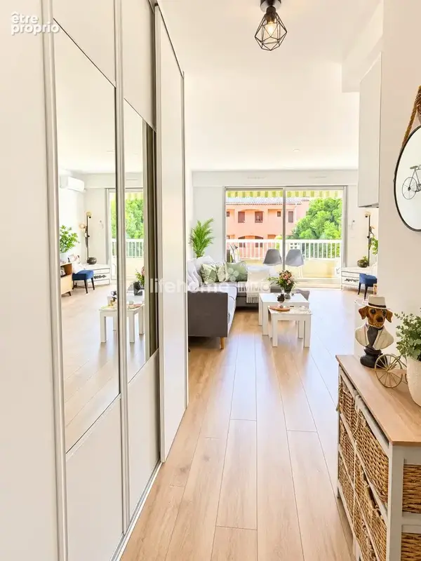 Appartement 1 pièce 26 m² à vendre à Cavalaire-Sur-Mer (83240) - photo 1