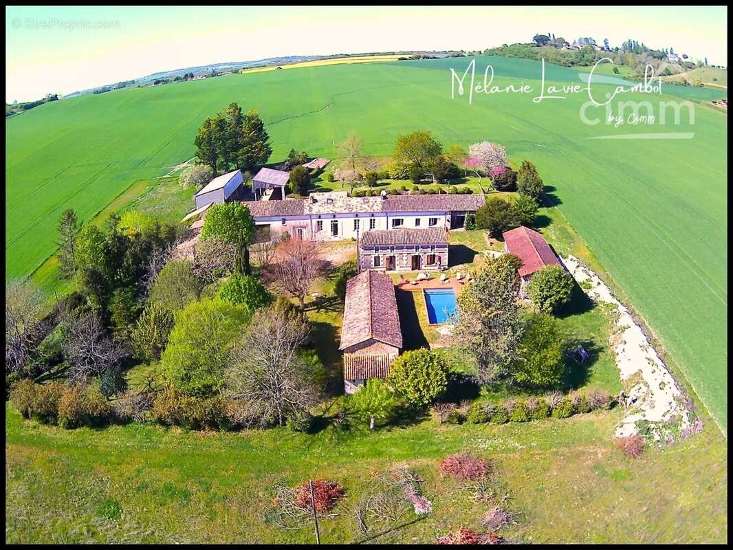 Maison à MIRAMBEAU