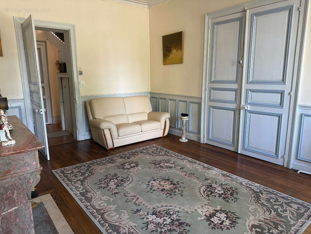 Maison à SAINS-RICHAUMONT