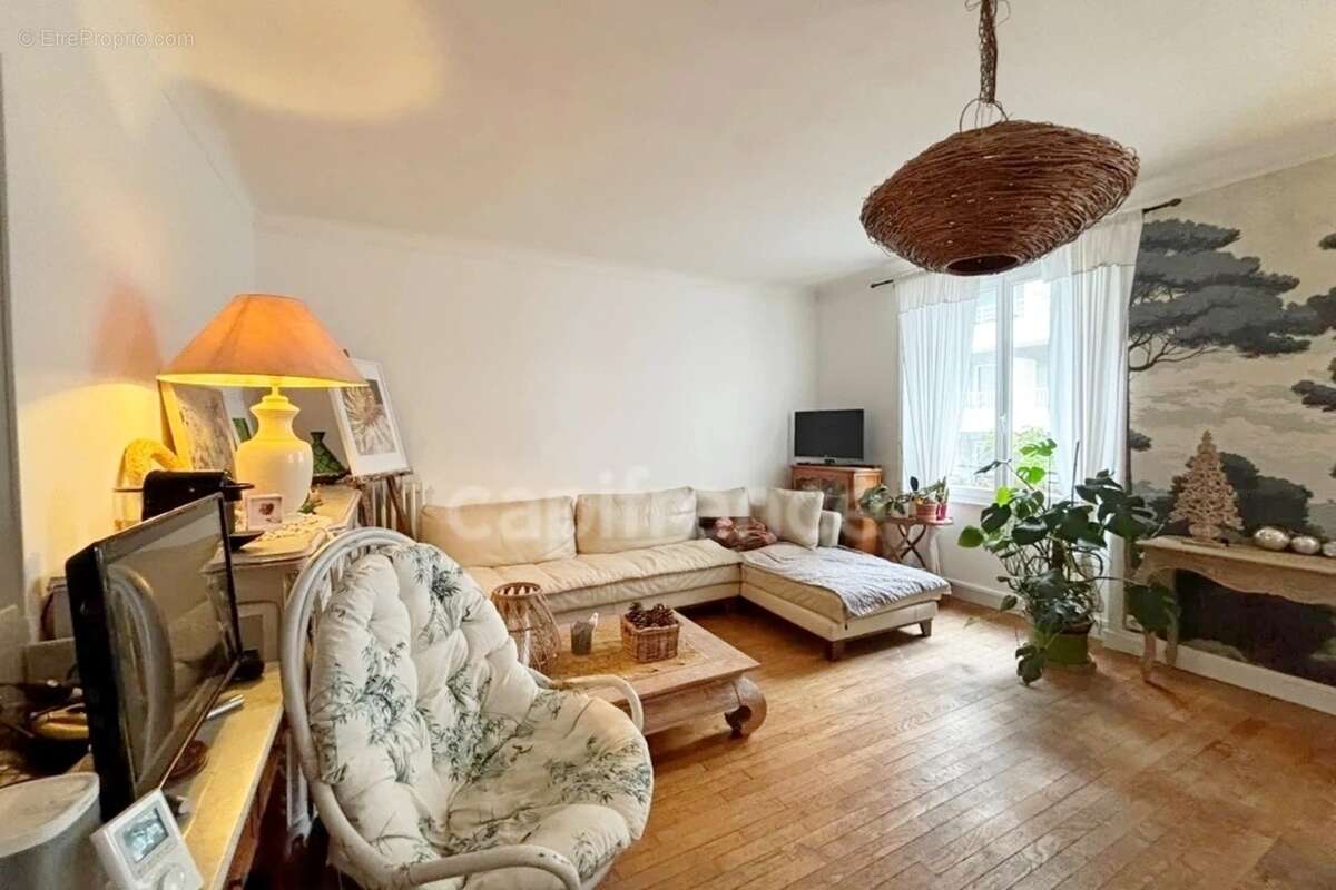 Appartement Lumineux, proximité commerces, T3 de 84,40m² avec volume et configuration d'un T4 à Brest(29)-Quartier Siam-Harteloi - photo 2