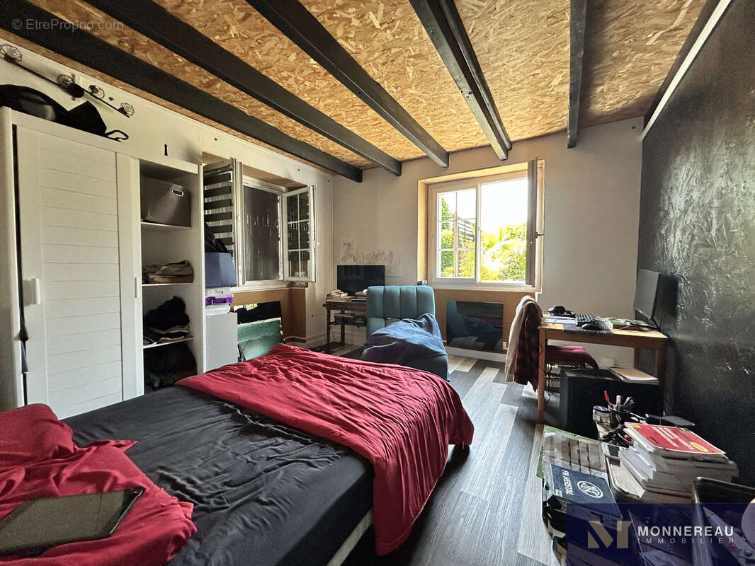 Maison à BARBEZIEUX-SAINT-HILAIRE